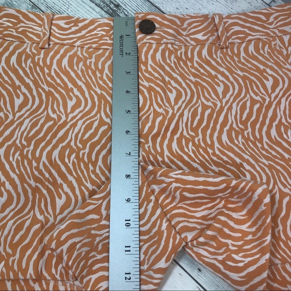 Banana Republic Heritage 4” Inseam Orange Zebra Shorts 4 - Picture 6 of 7